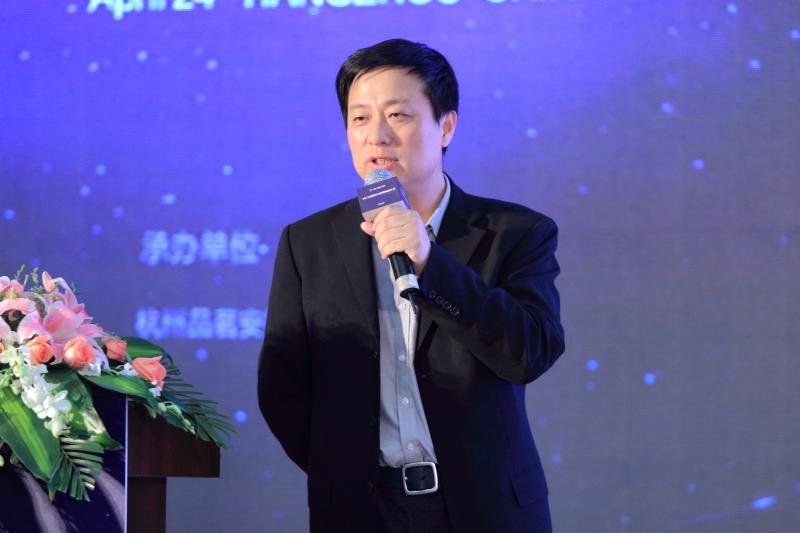 张鹏飞:后世博央企总部大型建筑群体bim技术应用研究工作报告